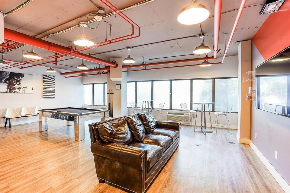 Building Photo - 500 Central Ave