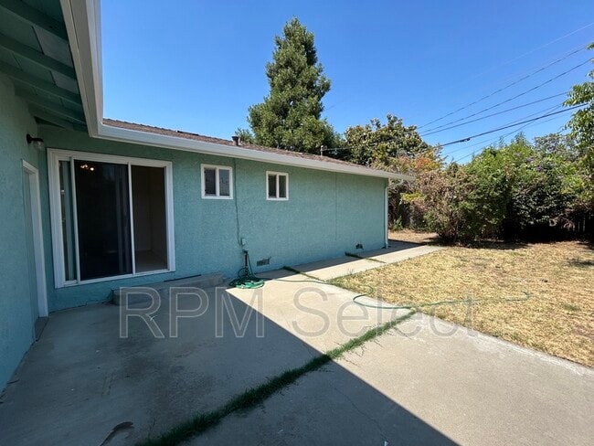 Building Photo - 271 Citrus Ave