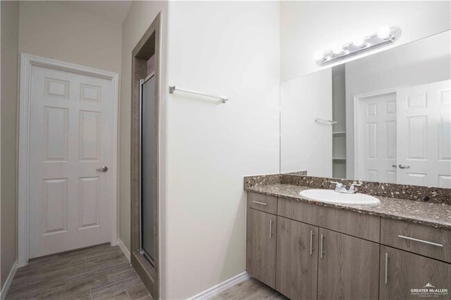 Building Photo - 22 Hiawatha Dr