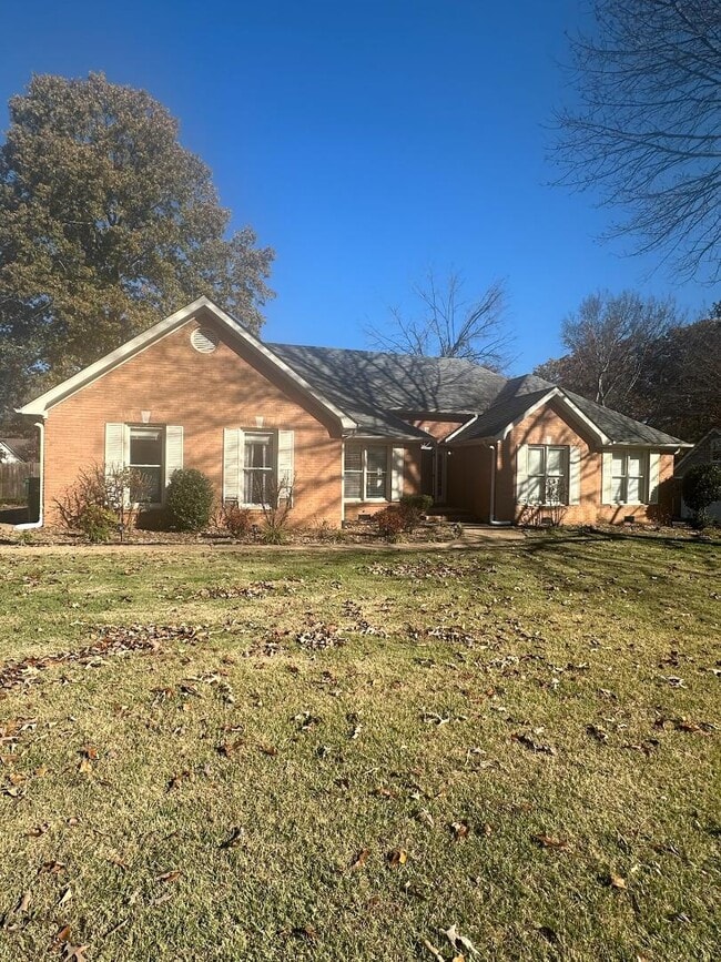 Building Photo - 212 Brooks Dr