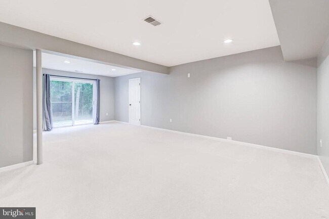 Building Photo - 9201 Wyeth Ln