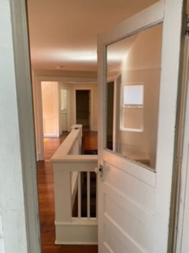 Building Photo - 31 Chapel St