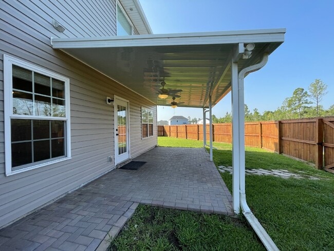 Building Photo - Home For Rent
