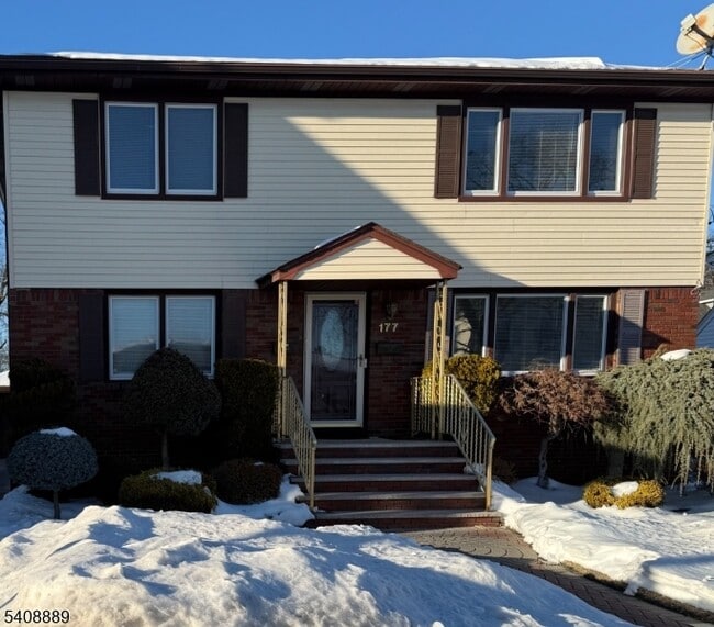 Building Photo - 177 Falmouth Ave