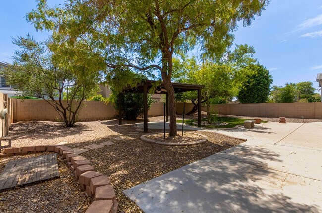 Building Photo - 3 Bedroom with Den in Chandler