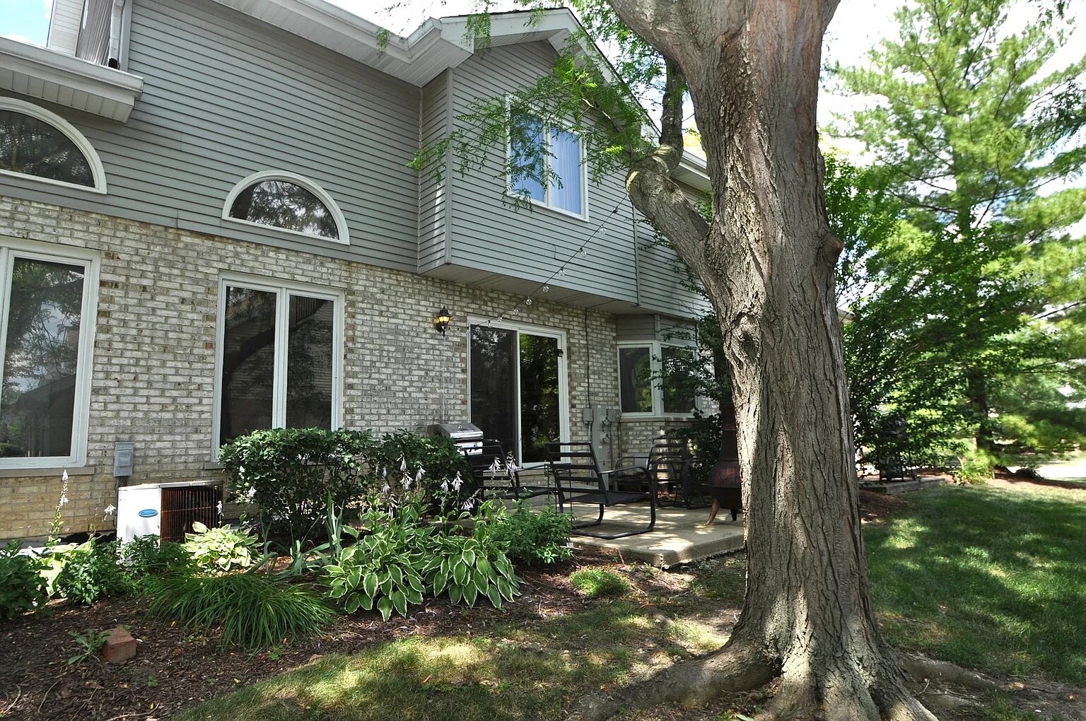 Building Photo - 17573 Pheasant Dr