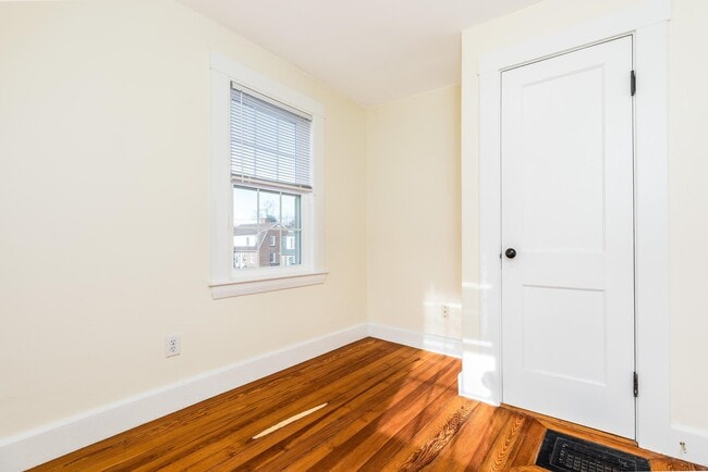 Building Photo - 79 Porpoise Way