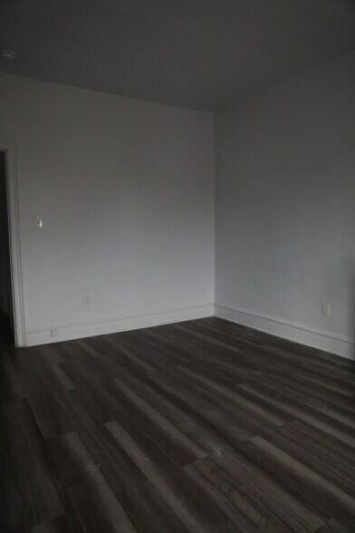 Building Photo - 4826 N Camac St