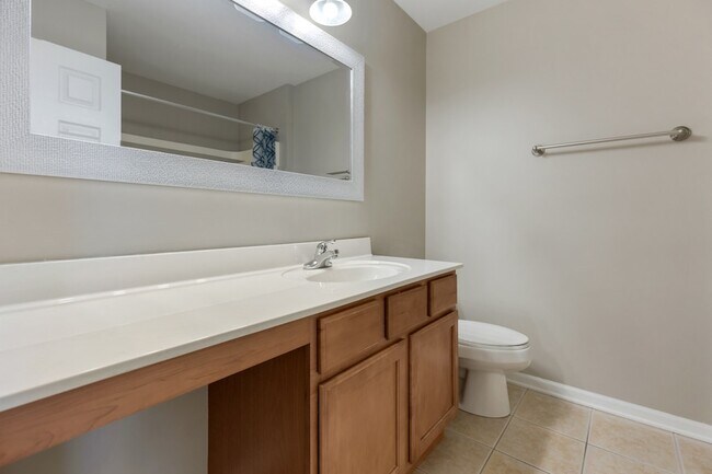 Building Photo - 1638 Fredericksburg Ln