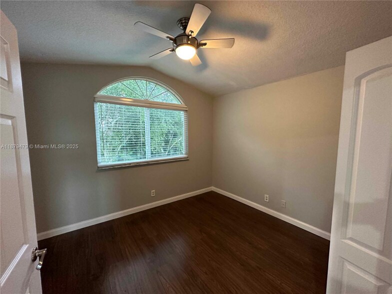 Building Photo - 2611 Regalia Way