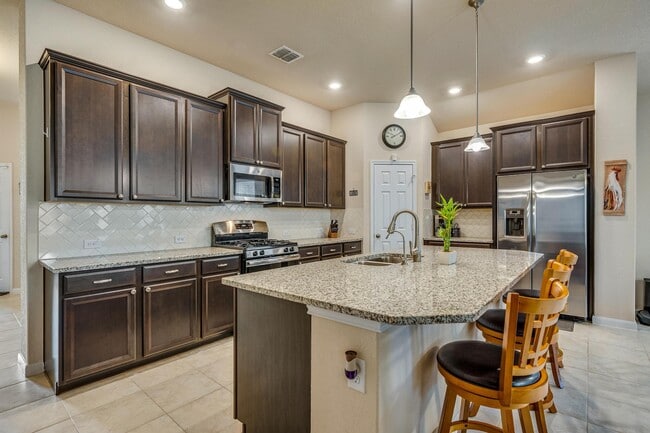 Building Photo - 12515 Ponder Ranch