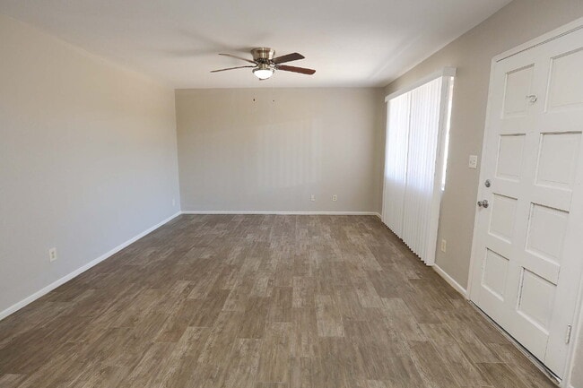 Building Photo - Beautifully Renovated 2-Bedroom Home in a ...