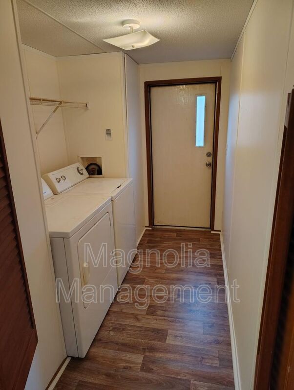 Building Photo - 441 Hunter Rd