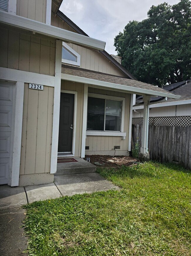 Building Photo - 2324 Bellam Ct
