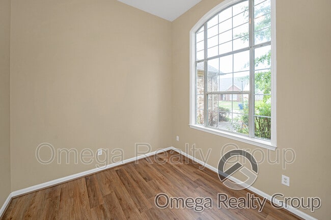 Building Photo - 2130 Forest Lakes Ln