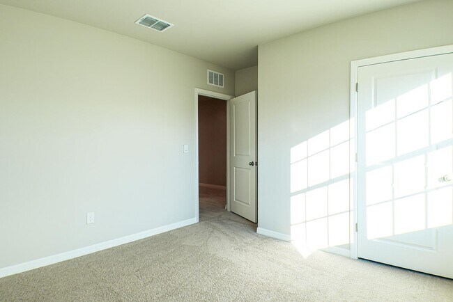 Building Photo - New Construction 4 beds 2 baths with lake view in Fort Myers