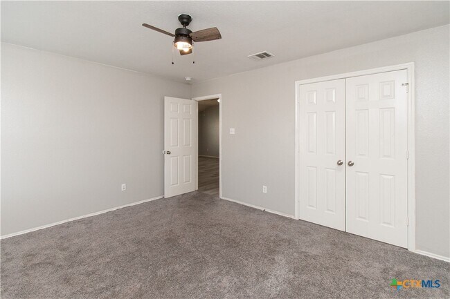 Building Photo - 7001 Cokui Dr