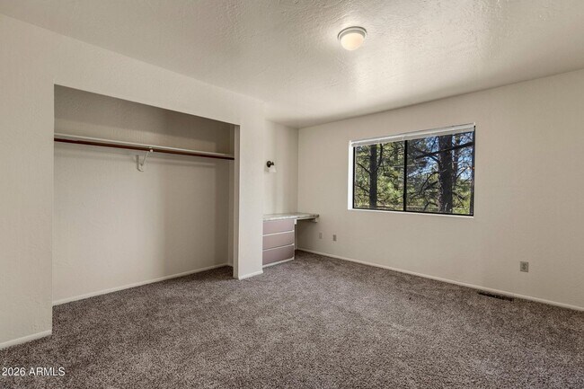 Building Photo - Beautifully Updated 4 Bedroom, 4 Bathroom Home – Every Bedroom Has Its Own Private Bathroom!