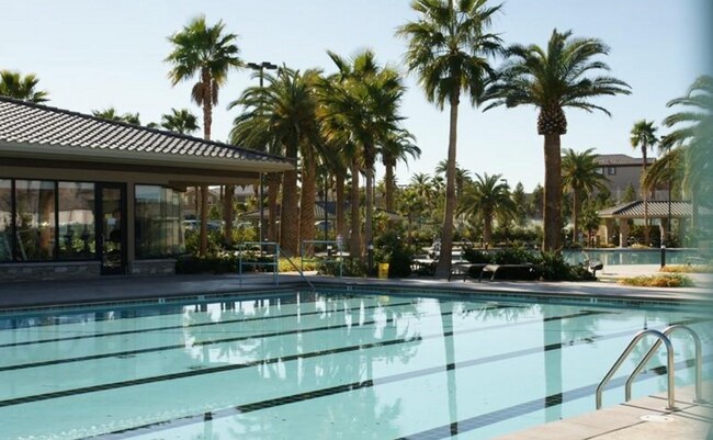 Building Photo - 518 Center Green Dr