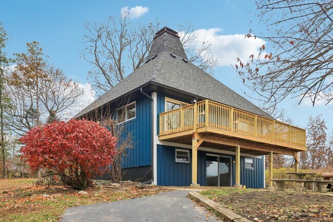 Primary Photo - 23460 W N Lakewood Ln