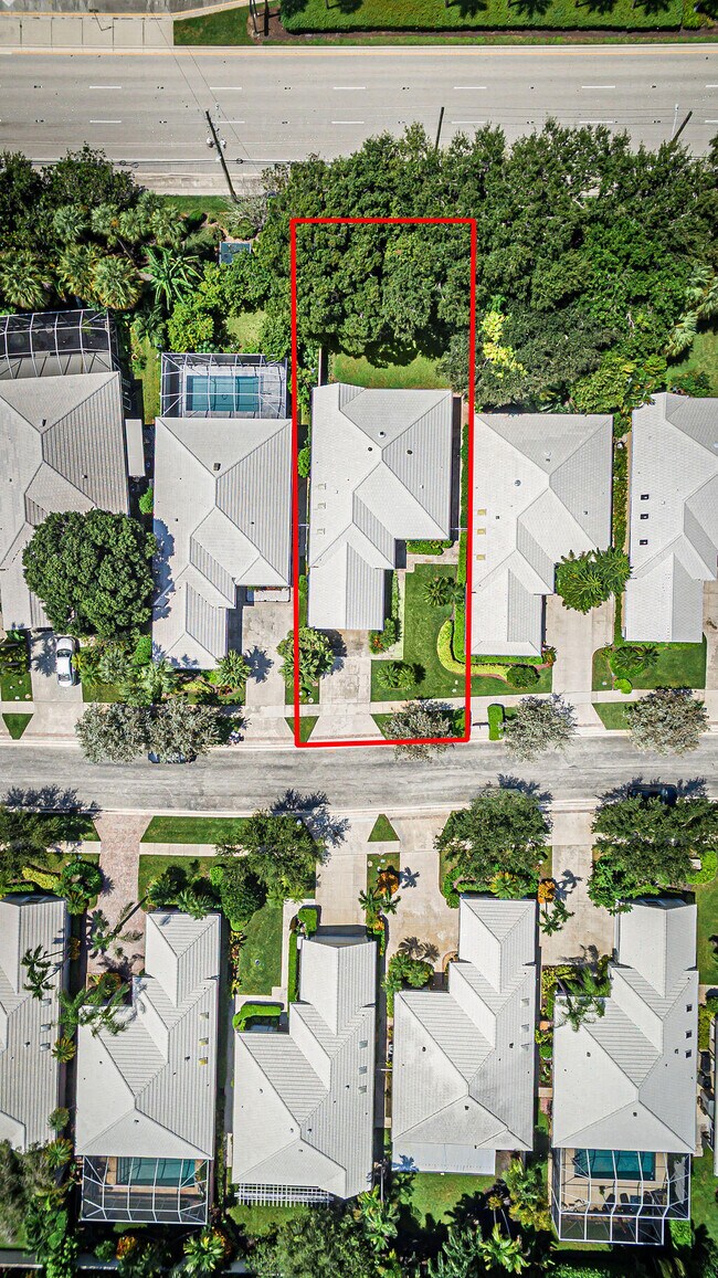 Building Photo - 8593 Wakefield Dr
