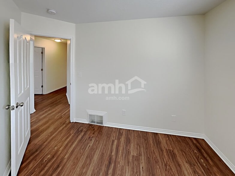 Building Photo - 1470 S 1525 W