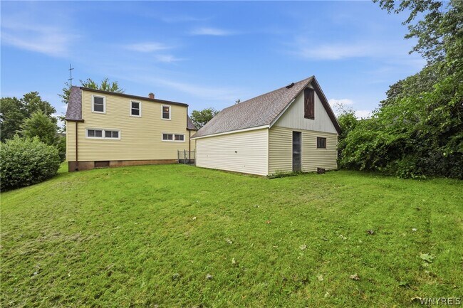 Building Photo - 4643 Patricia Dr