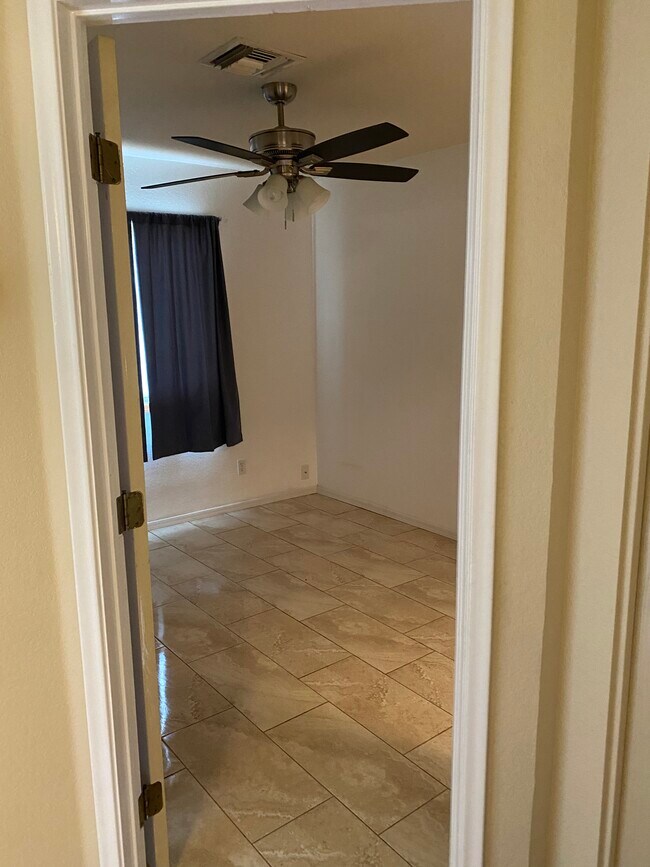 Building Photo - 7940 E Constant Pl