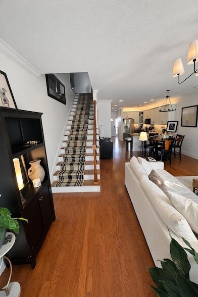 Building Photo - 6843 Village Lake Cir