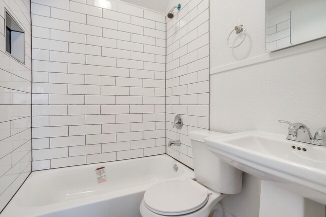 Building Photo - Large Newly Remodeled Home in Historic Fai...