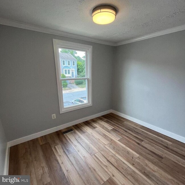 Building Photo - 7807 Edmunds Way