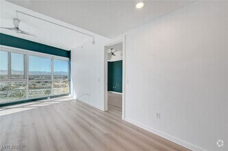 Building Photo - 4575 Dean Martin Dr