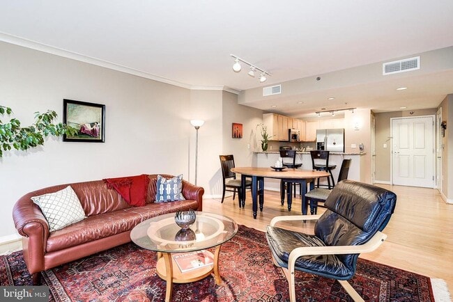 Building Photo - 777 7th St NW