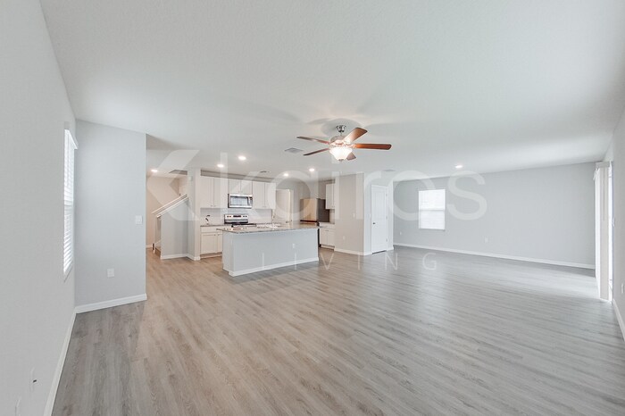 Building Photo - 4451 SW 85 Ln