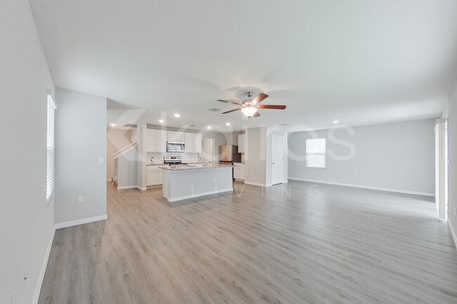 Building Photo - 4451 SW 85 Ln