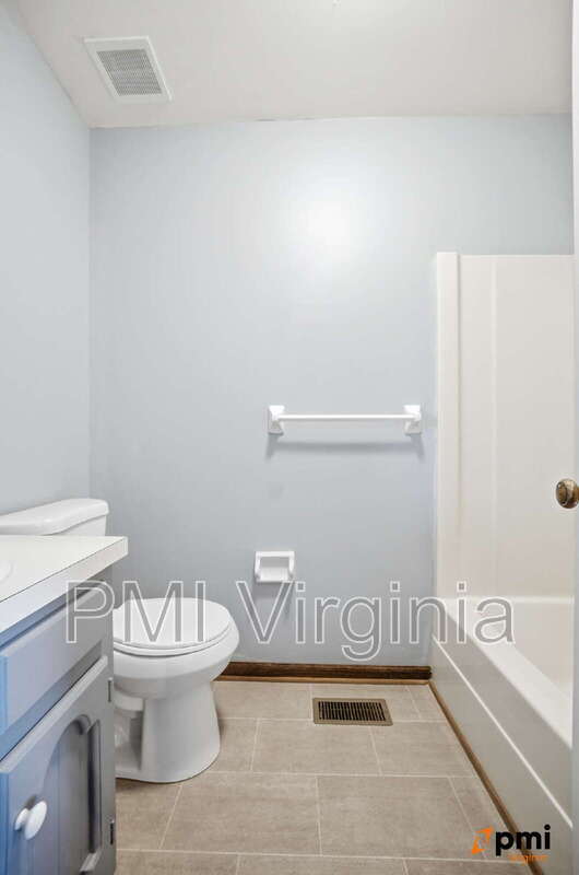 Building Photo - 705 Mill Landing Rd