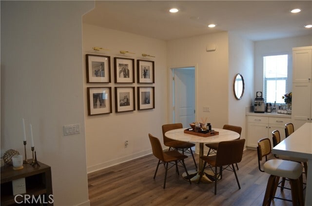 Building Photo - 513 Tamarind Way