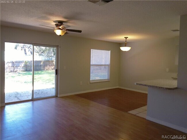 Building Photo - 5921 W Woodhill Ct