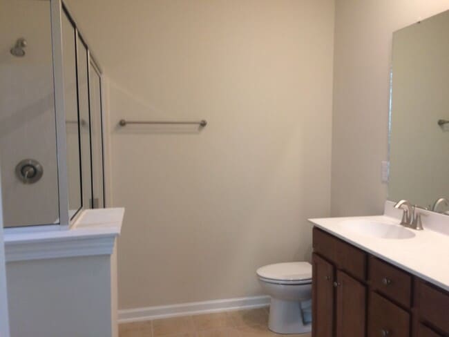 Building Photo - Beautiful townhome in International Club