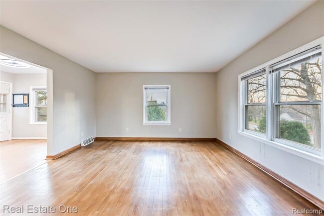 Building Photo - 4141 Van Amberg Rd