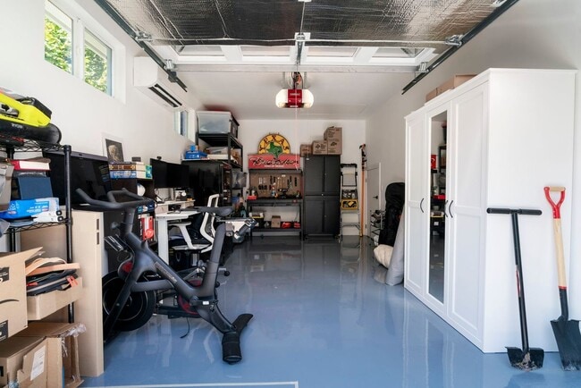 Building Photo - 1102 1/2 Tillery Street, Unit 2