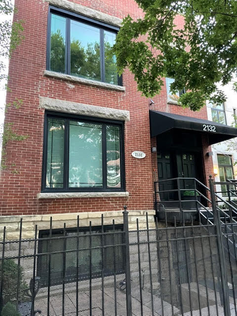 Building Photo - 2132 W Ohio St