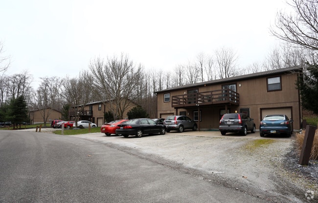 Building Photo - Hidden Pines Townhomes