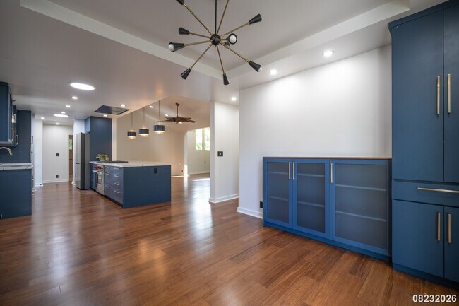 Building Photo - 427 Akoakoa Pl