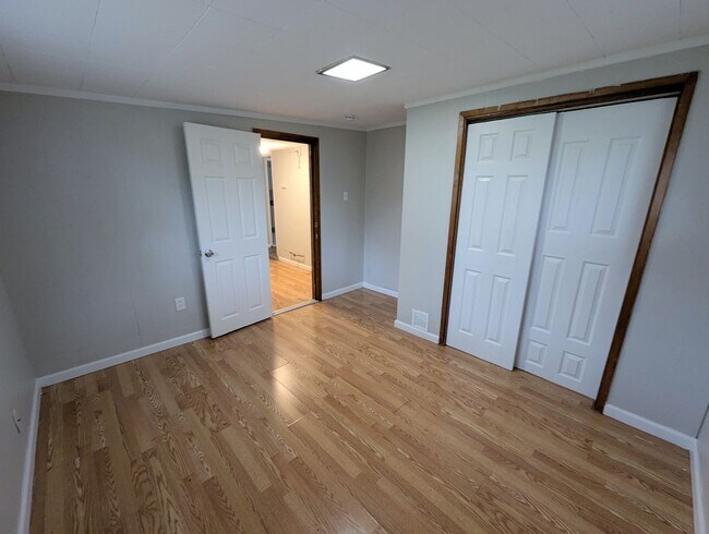 Building Photo - Spanish Lake Stunner