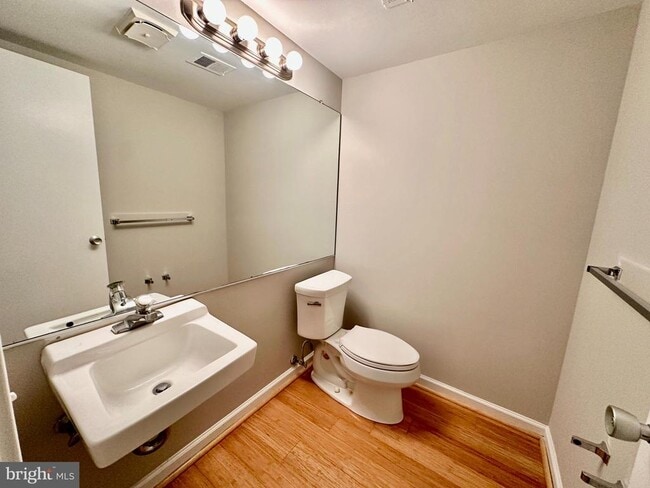 Building Photo - 1526 Scandia Cir