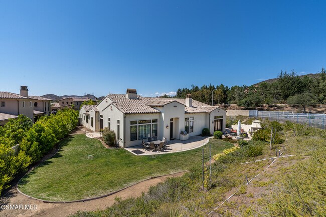 Building Photo - 835 Via Sedona