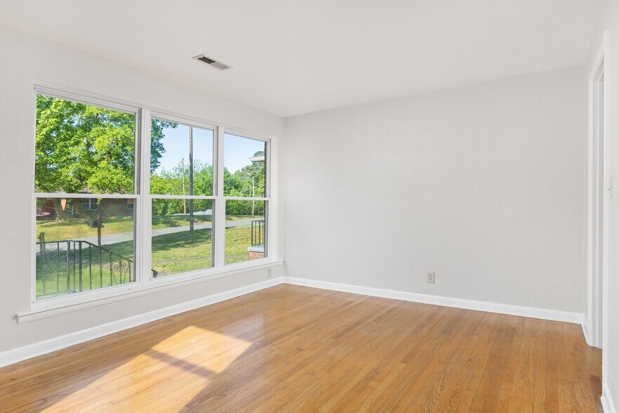 Building Photo - 301 Wygoda Cir