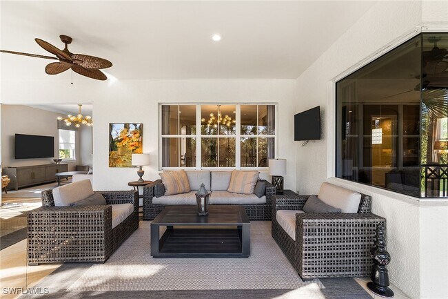 Building Photo - 2864 Tiburon Blvd E