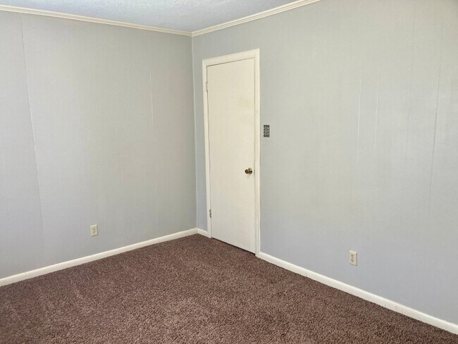 Building Photo - 117 Parkburg Rd